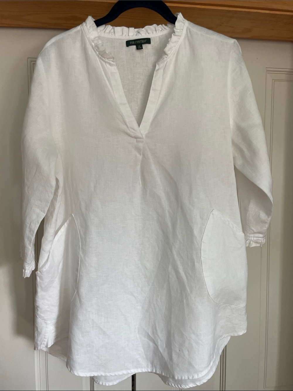 For Cynthia White Linen Ruffle V-Neck Tunic with Patch Pockets Size Medium